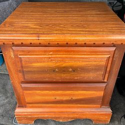Tiny nighstand small 2 drawer.