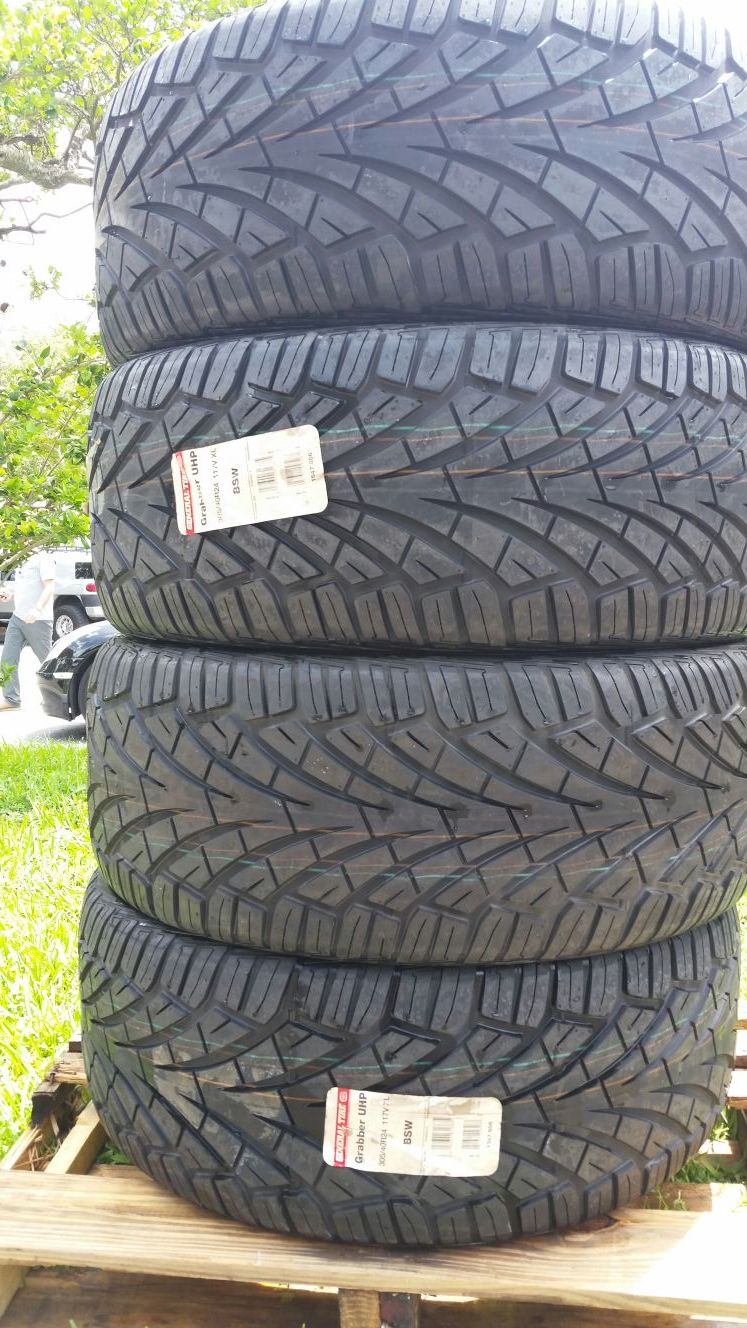 Tire new General 305/40/R24