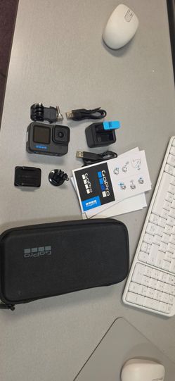 GoPro HERO 10 accesorios y memoria de 16g