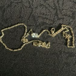 Kendra Scott necklace