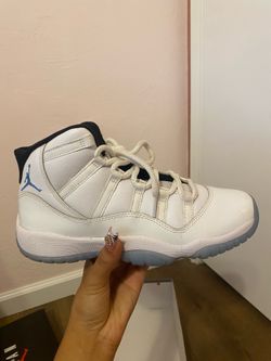 Air Jordan 11 Retro Legend Blue