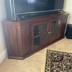 Corner TV stand/cabinet