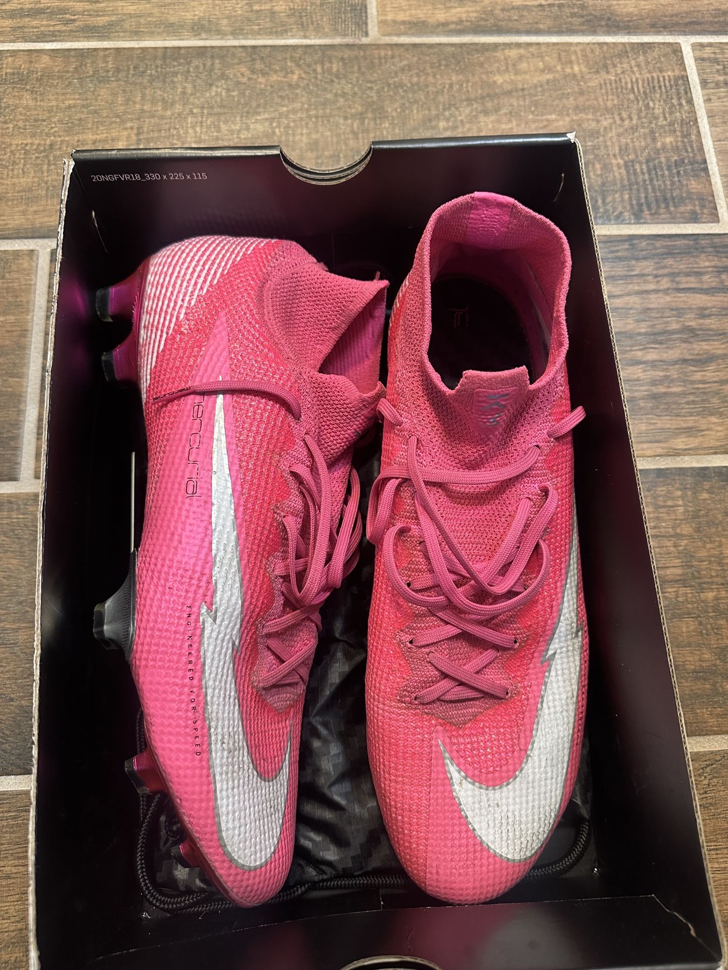 Mbappe Rosa Mercurial 
