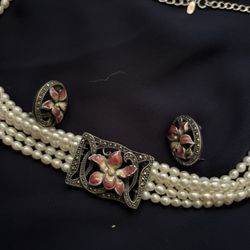 Choker And Tops Judith Jack With 5 Strand Of Real Perls.