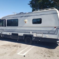 1988 Holiday Rambler