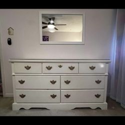 Very Very Nice DRESSER