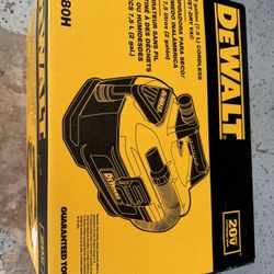 DeWalt 20V Wet/Dry Vacuum (Like New – Used Once)