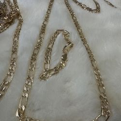 Necklace And Brazalete.  $75.  Gold Plated 