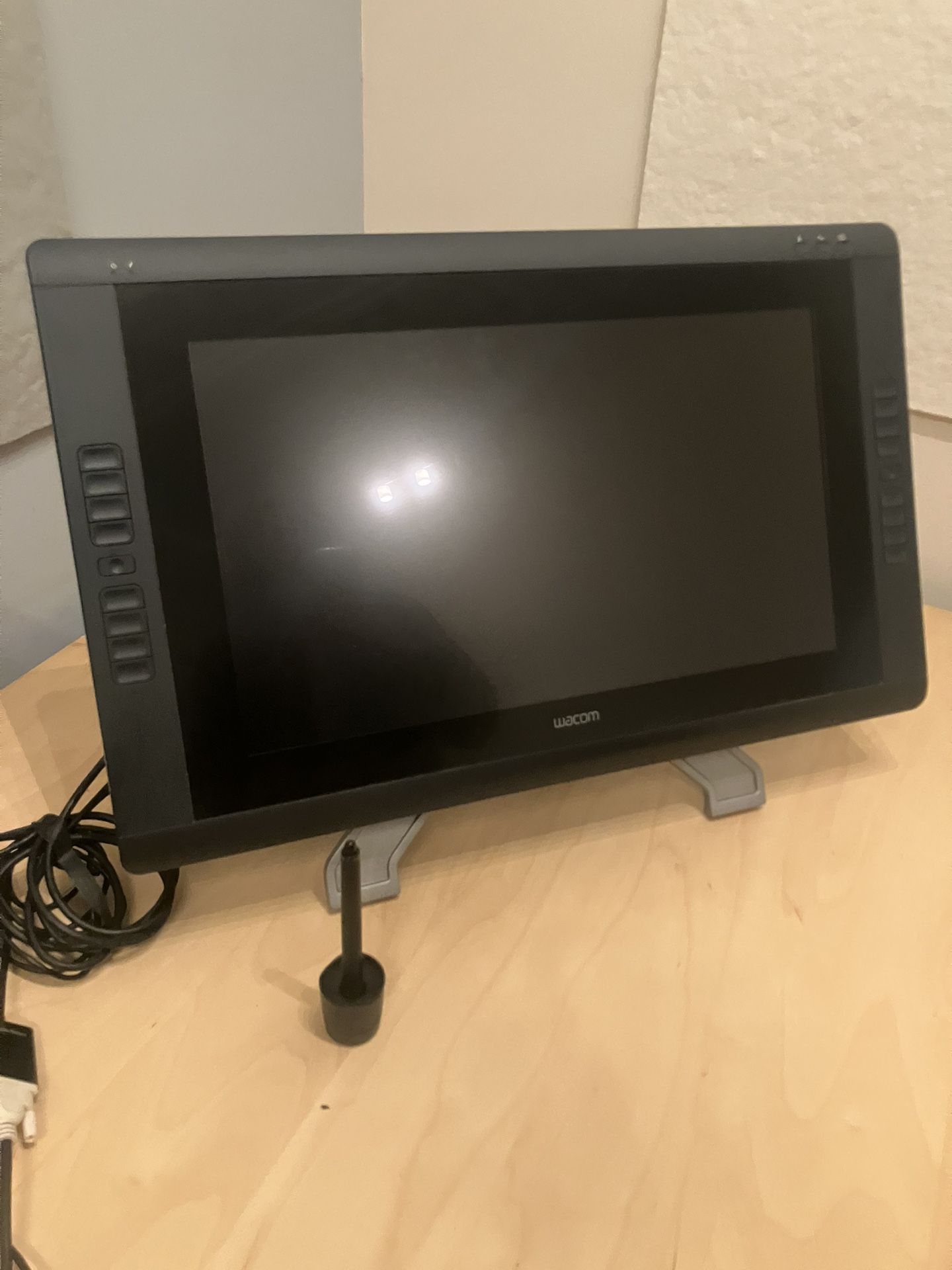 Wacom Cintiq 22 HD Drawing Tablet