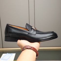 Fendi Men’s Leather Shoes With Box 2026 New 