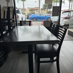 table with 4 chairs set 