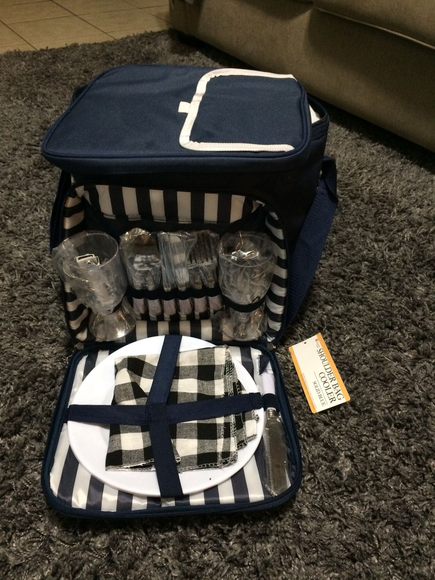 Insulated picnic cooler - NEW with tags