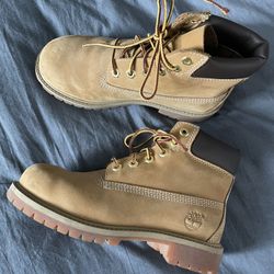 Boys Timberland boots