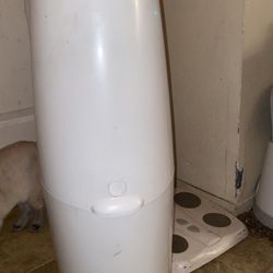 playtex DIAPER GENIE with bags included $30 obo