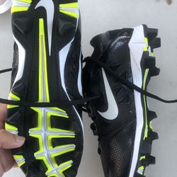 NIKE Soccer Shoes