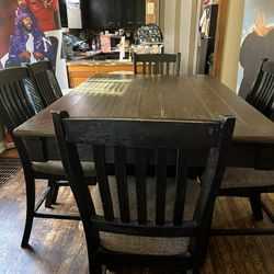 Dining Room Set 
