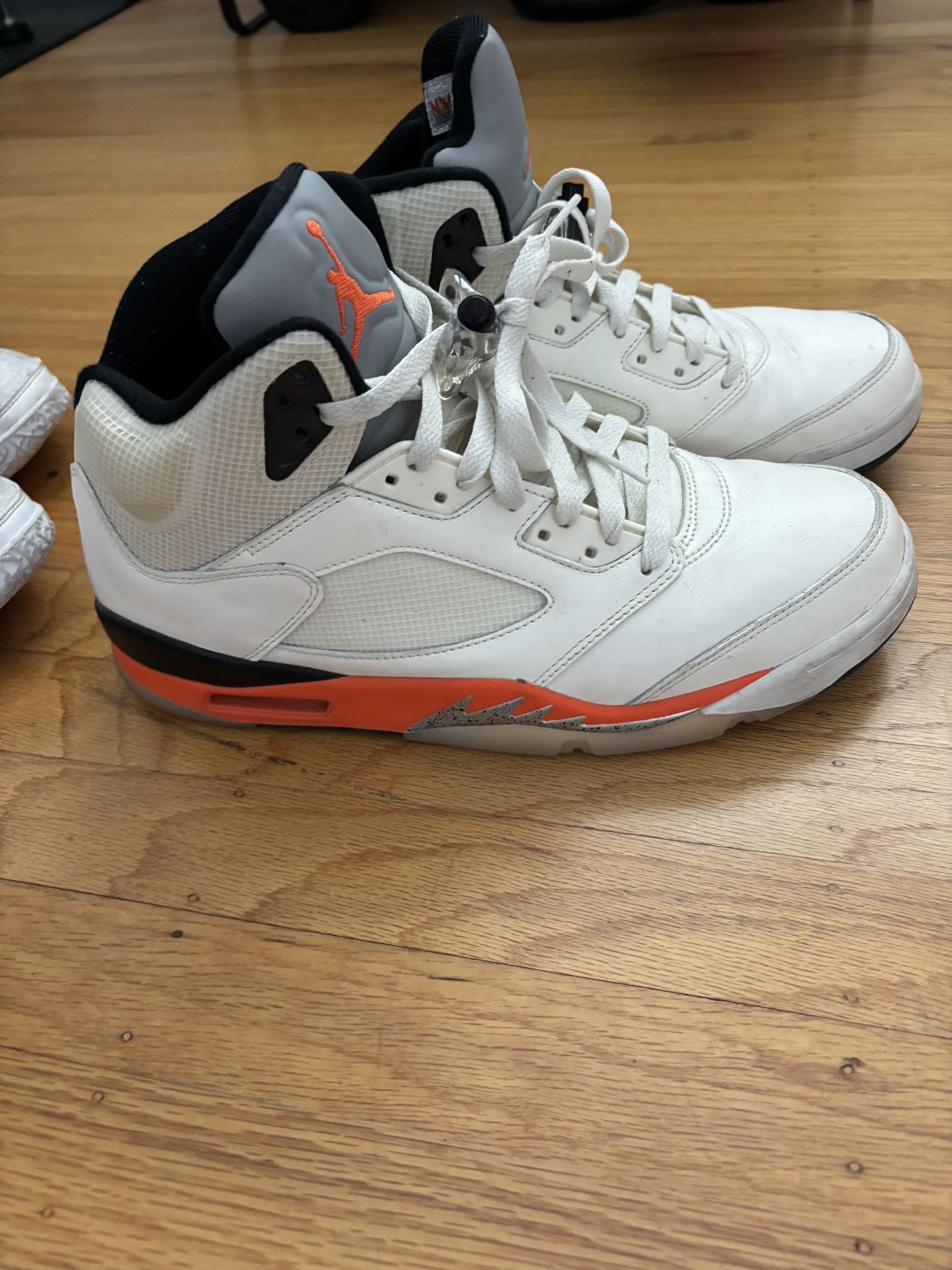 Jordan 5’s Size 11
