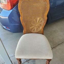 Vintage Style Accent Chair 
