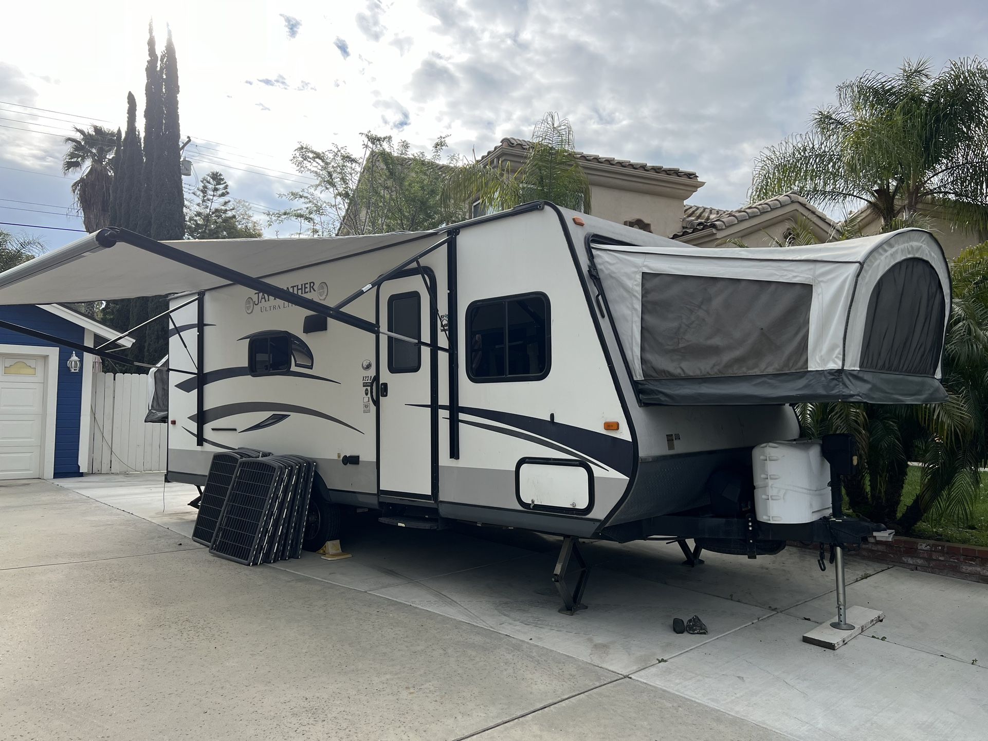 2014 JAYCO TRAVEL TRAILER