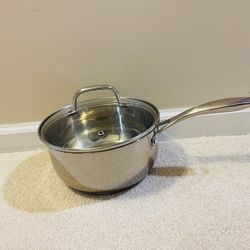 Amazon Basics Stainless Steel Sauce Pan with Lid, 2.5-Quart