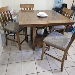Dinning Room Table With 4 Chairs 