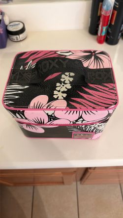Roxy Make Up Case