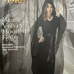 Women’s Halloween Costume - Black Velvet Hooded Robe