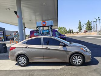 2013 Hyundai accent sedan