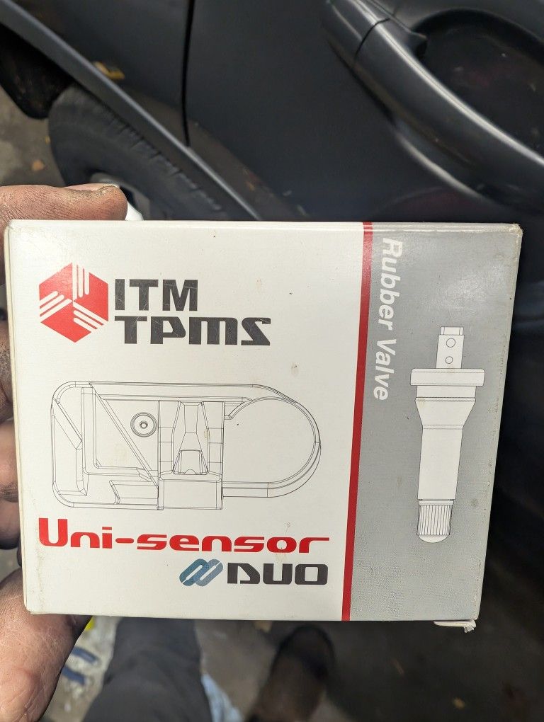 Set of 4 ITM TPMS Sensors (Universal Fit)