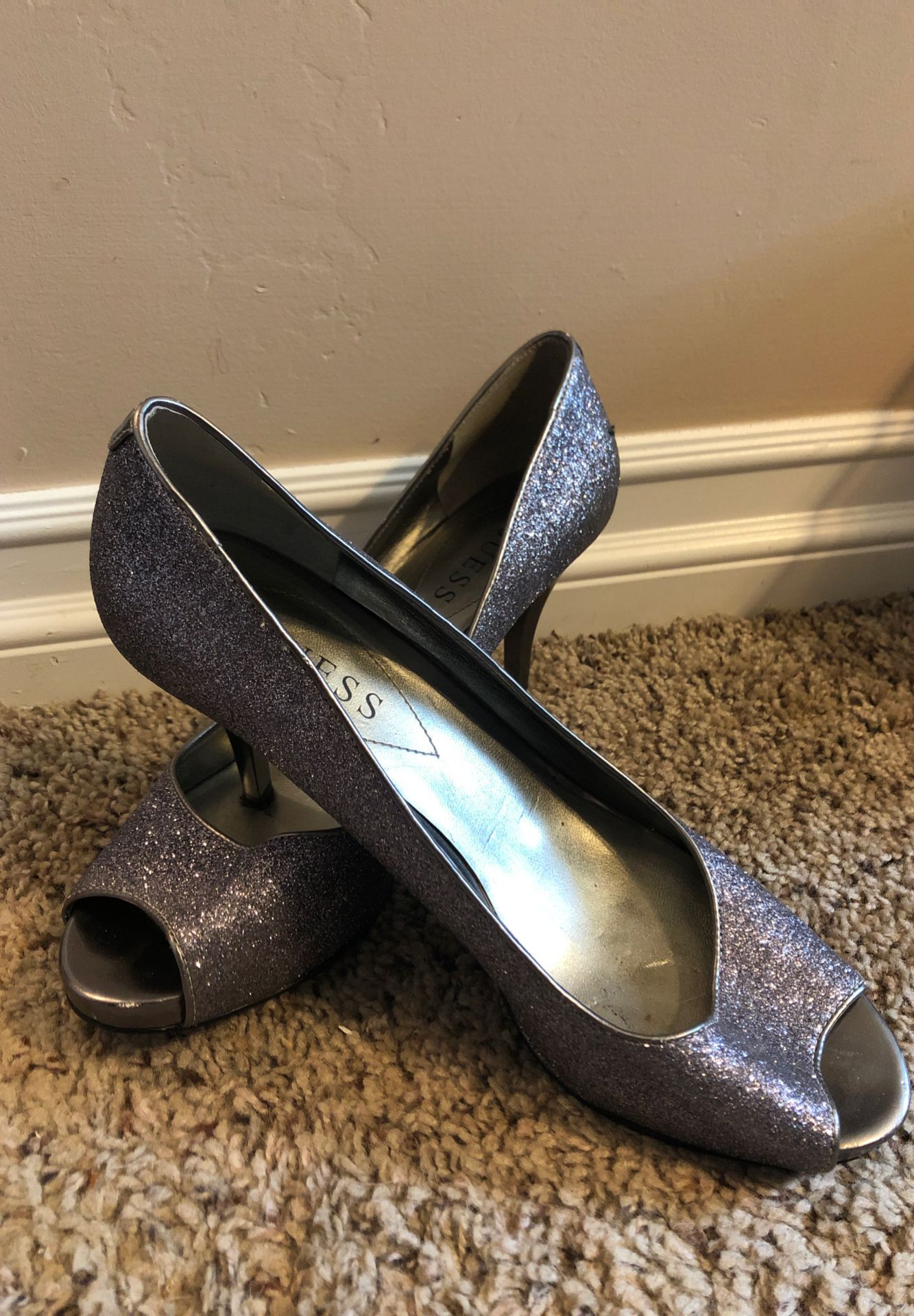Size 8 Guess Sparkly Heels