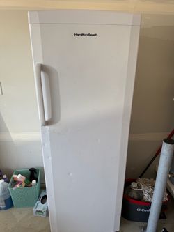 Hamilton Beach Upright Freezer White