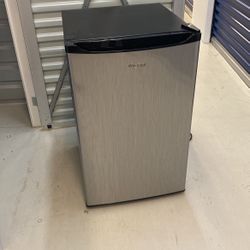 Whirlpool Mini Fridge