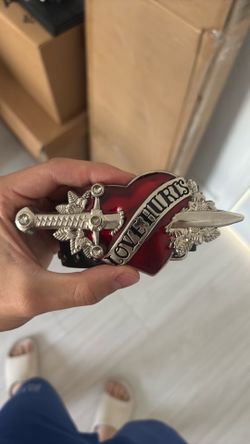 Love hurts belt