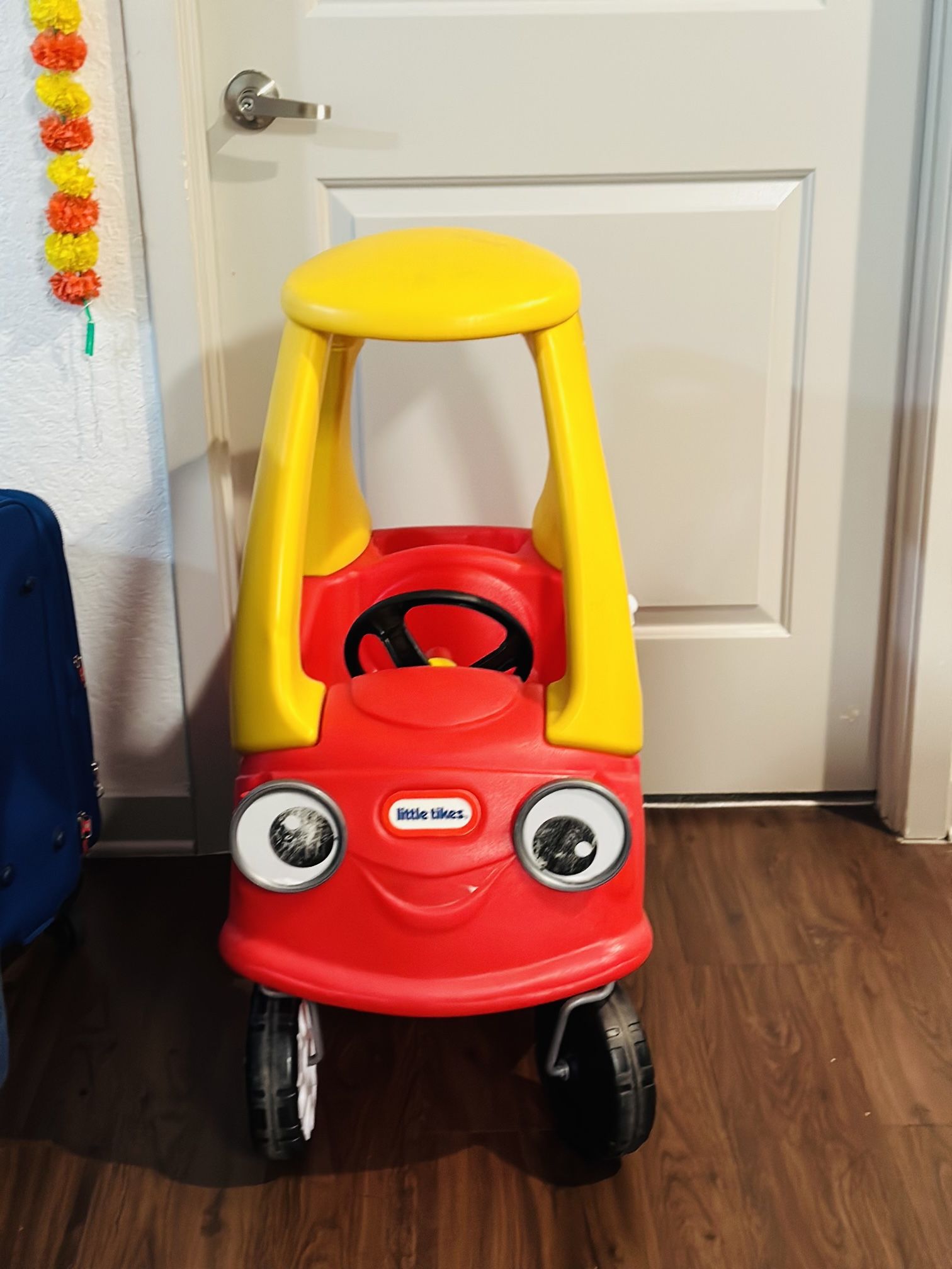 Little Tikes Cozy Coupe Car