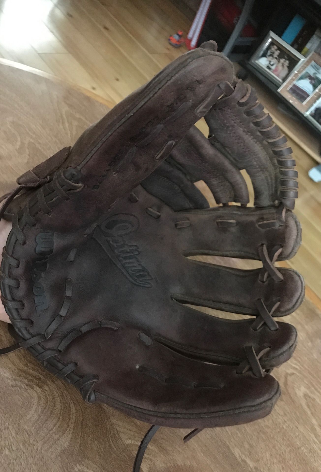 Baseball glove si minueba