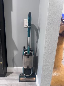 Shark Navigator Upright Vacuum Cleaner