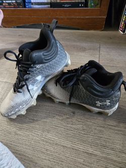 Football cleats
