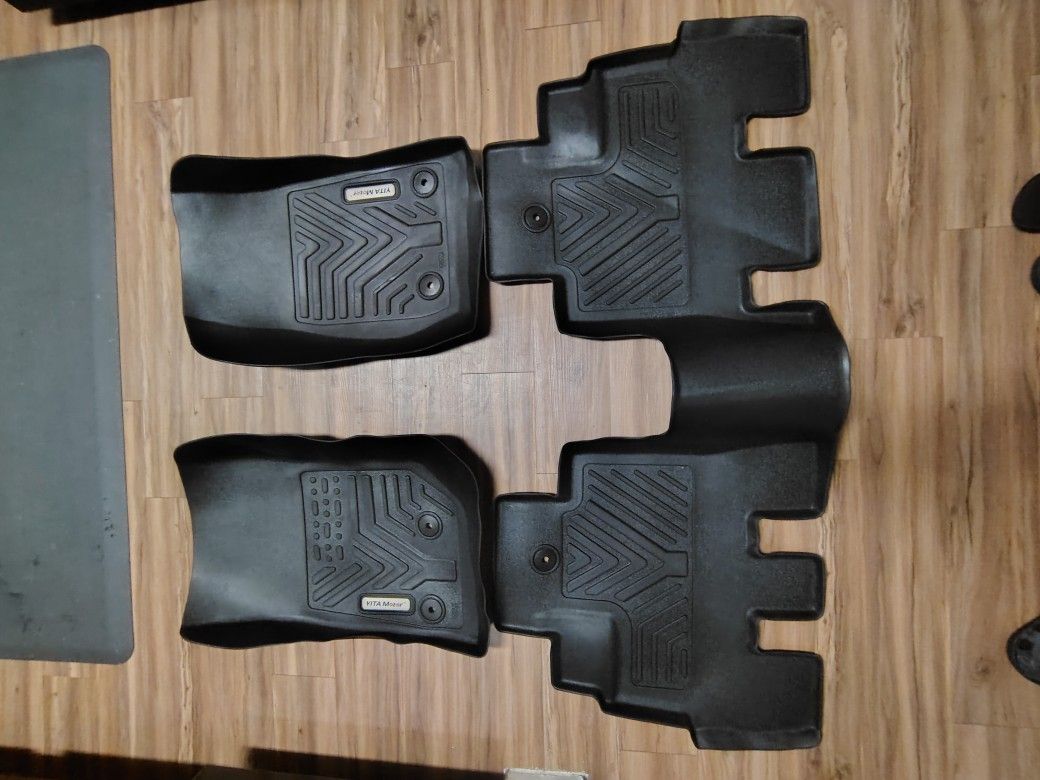 Yita Motors Jeep Wrangler Floor Mat Set