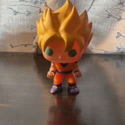 Funko POP! Dragon Ball Z Vinyl Figure Super Saiyan Goku And Funko Pop! Animation Dragon Ball Z: Super Saiyan 2 Vegeta Vinyl