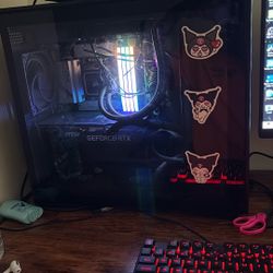 Gaming Pc w/ monitor full and 60% keyboard