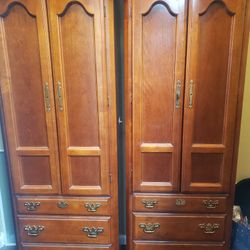 FREE Dressers And Headboard 