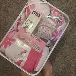 Hello kitty comforter