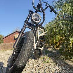 Brand New E-bike 28mph & 70Mile Ranges 