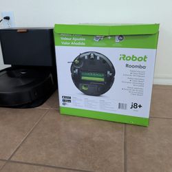 Roomba j8+