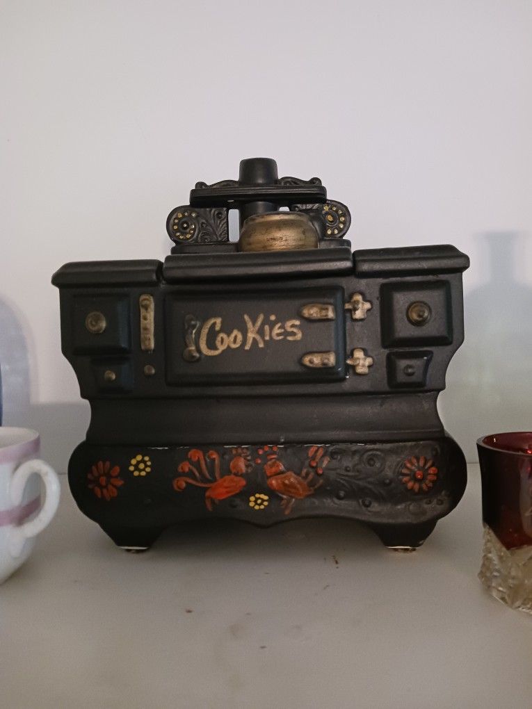 1950's McCoyBLACK CAST IRON STOVE Ceramic Cookie Jar