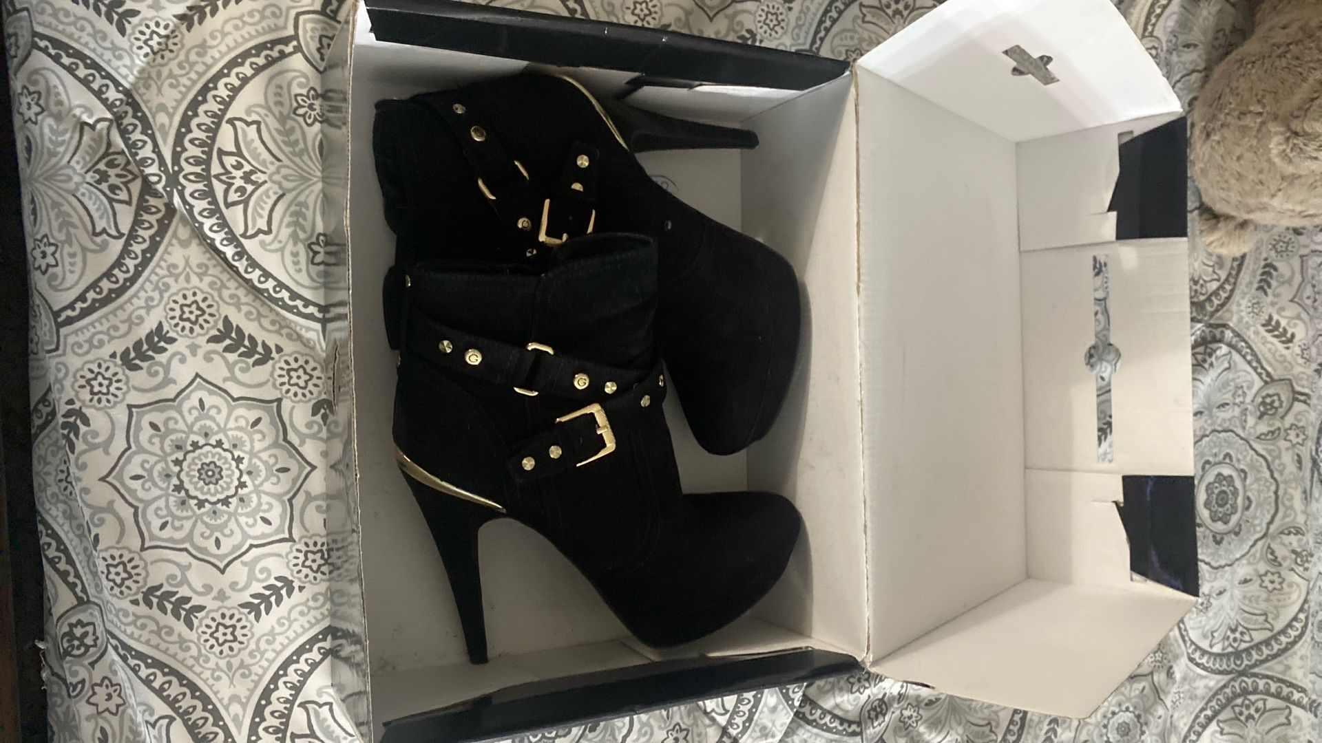 GBG GUESS Deeka Stiletto Platform Boot Black Faux Suede Studded Buckle Women’s 71/2