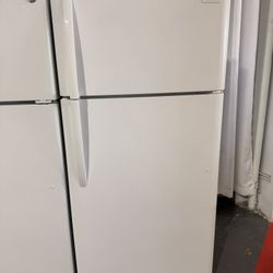Apartment Size Refrigerator 30”