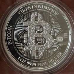 Authentic Bitcoin 1 OZ of Pure Silver.999 - Rare Back Design- Gorgeous Coin!