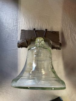 Lejon Brandy glass Liberty Bell decanter, a souvenir item produced in 1976 for the United States Bicentennial.