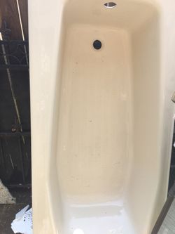 Bath tub .very heavy, cream color 195.00obo